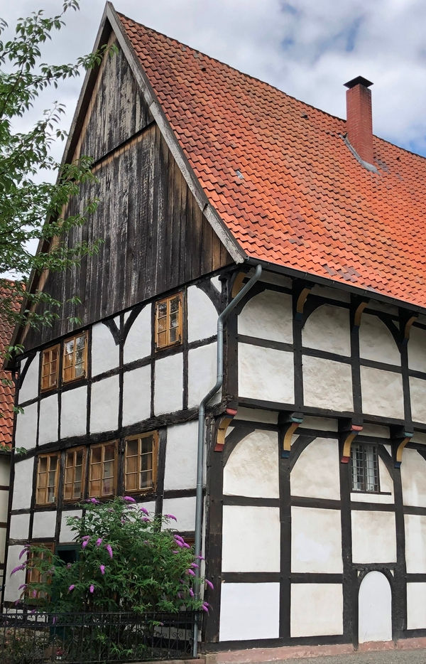 Rekonstruierte historische Fenster aus Eiche für Remensniederhaus in Herford